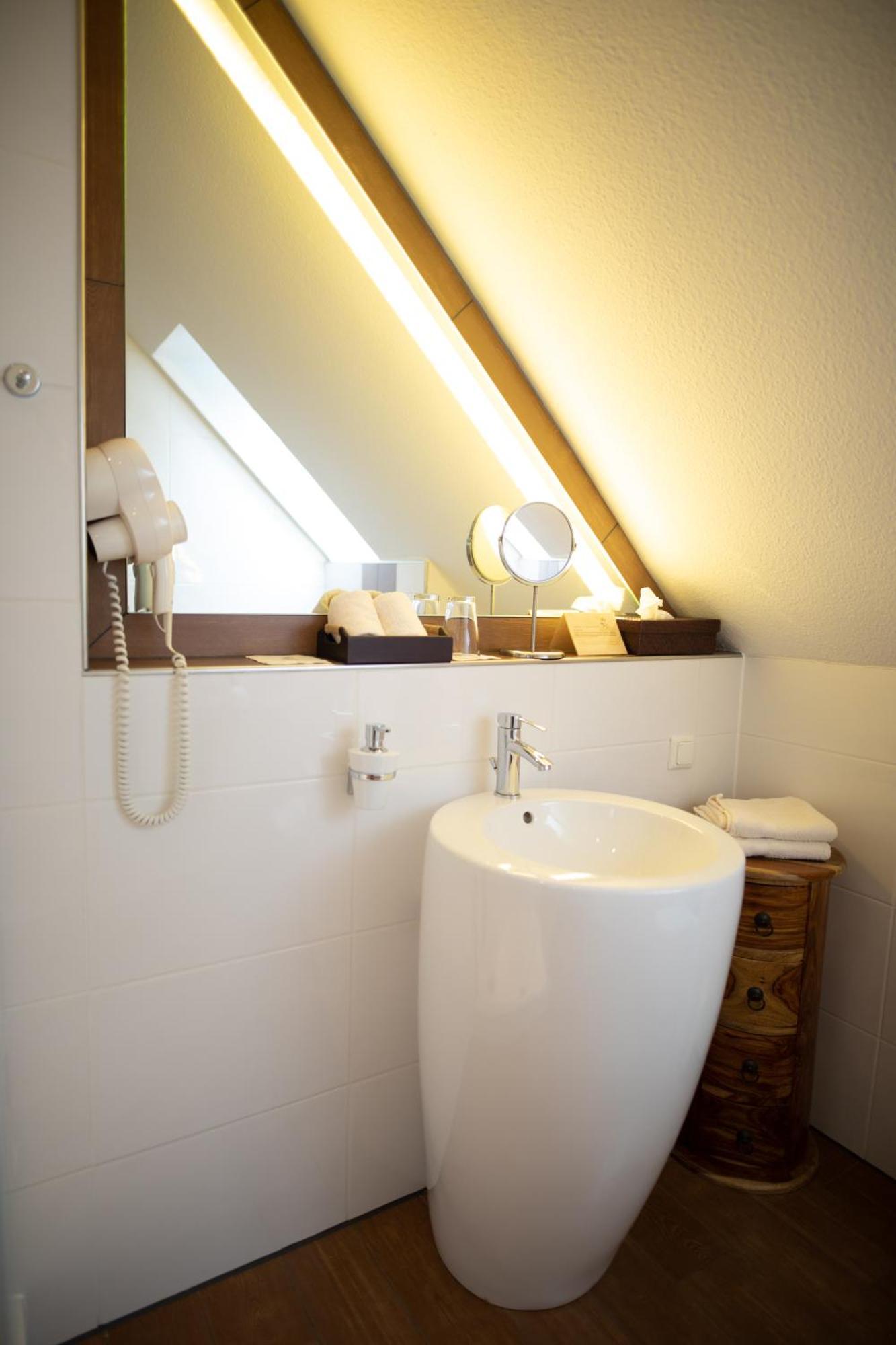 Vier Jahreszeiten Rooms Husum  Εξωτερικό φωτογραφία
