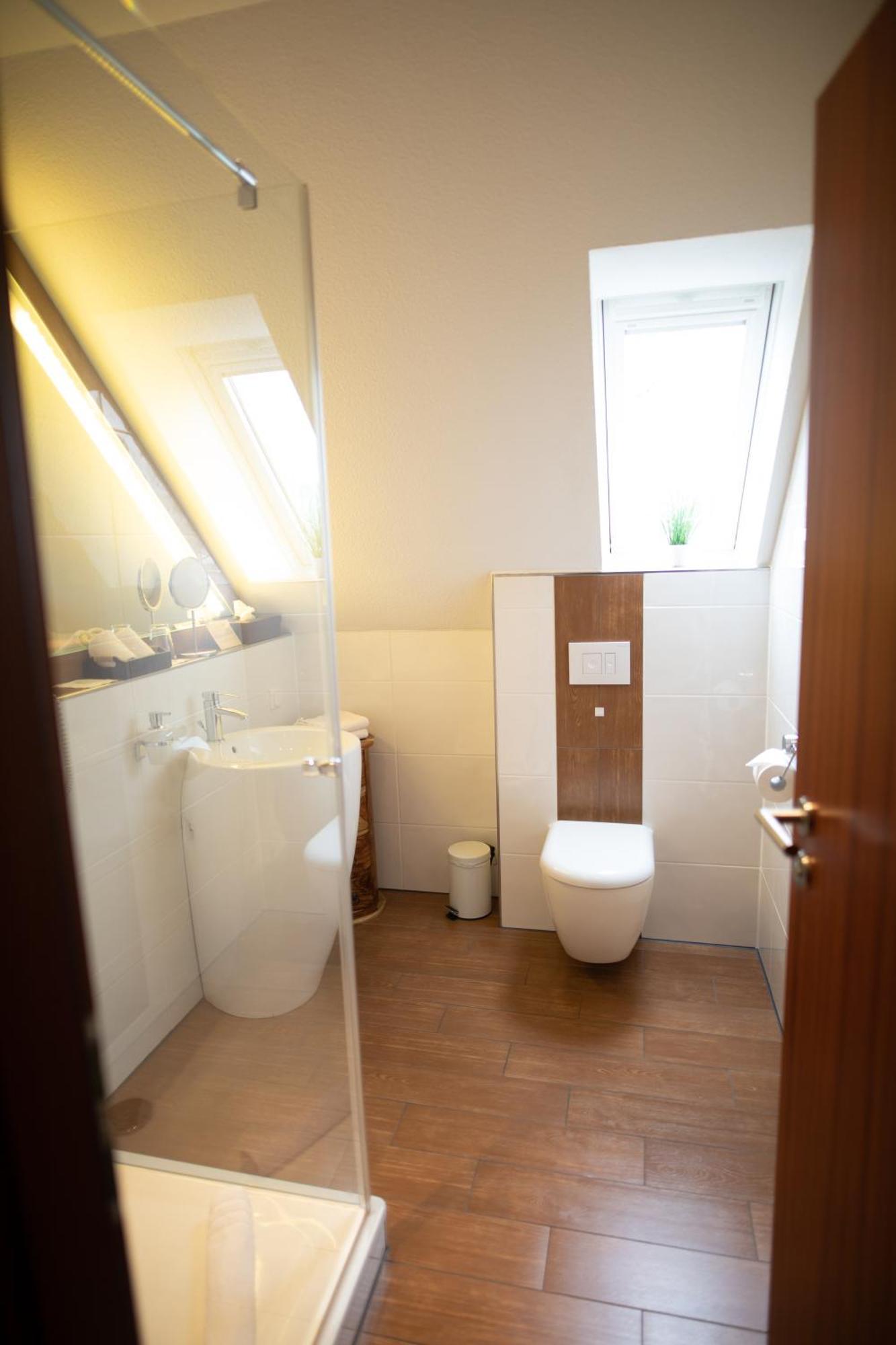 Vier Jahreszeiten Rooms Husum  Εξωτερικό φωτογραφία
